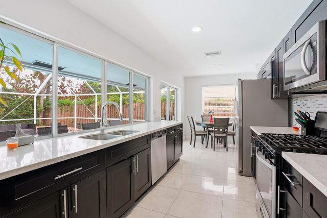 5940 NW 16th Street, Sunrise, FL 33313