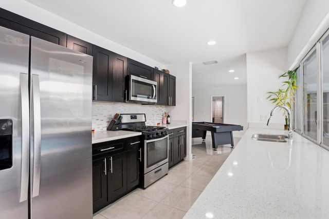 5940 NW 16th Street, Sunrise, FL 33313