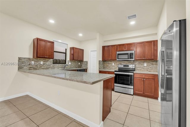 241 SE 35th Ave, Homestead, FL 33033