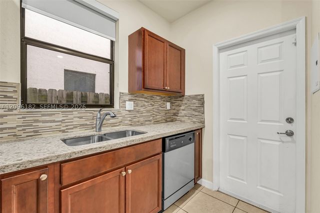 241 SE 35th Ave, Homestead, FL 33033