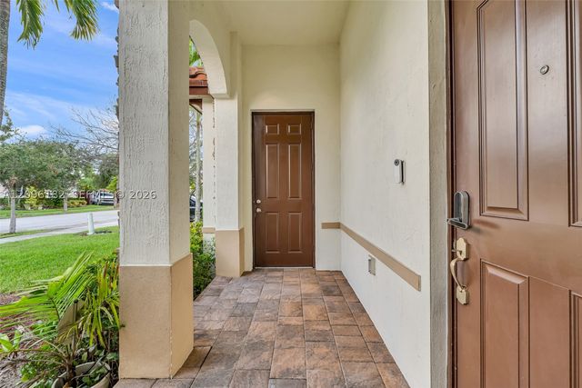 241 SE 35th Ave, Homestead, FL 33033