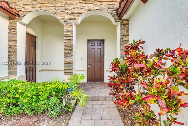 241 SE 35th Ave, Homestead, FL 33033