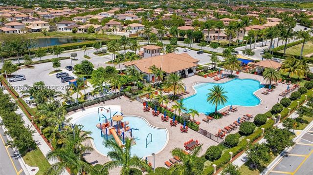 241 SE 35th Ave, Homestead, FL 33033