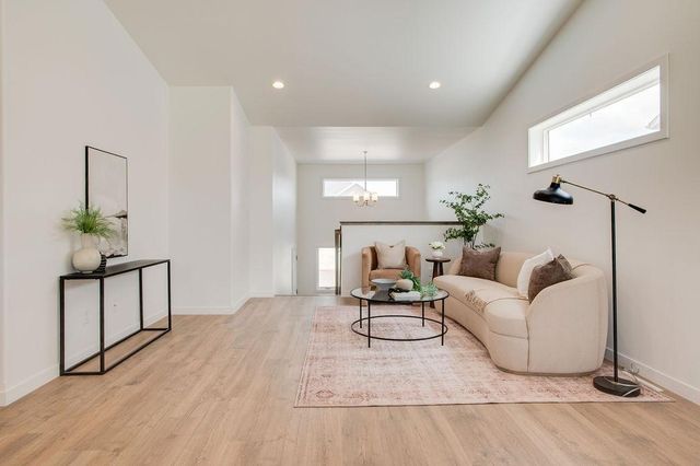 3843 19th Street S, Moorhead, MN 56560