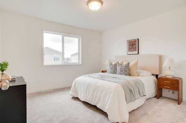 3843 19th Street S, Moorhead, MN 56560