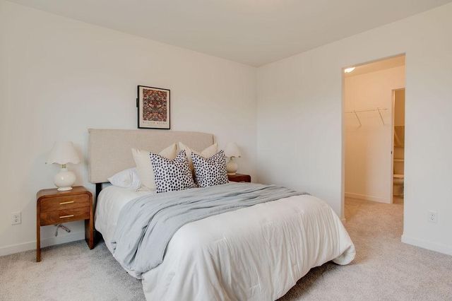 3843 19th Street S, Moorhead, MN 56560