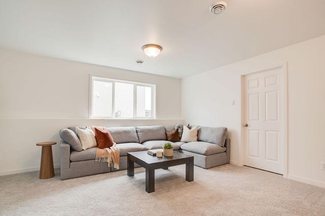 3843 19th Street S, Moorhead, MN 56560