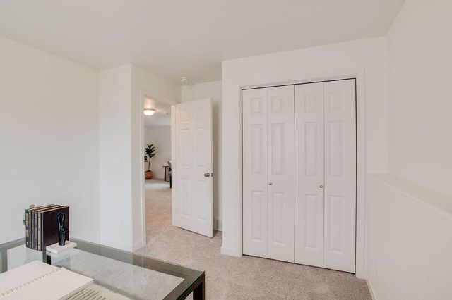 3843 19th Street S, Moorhead, MN 56560