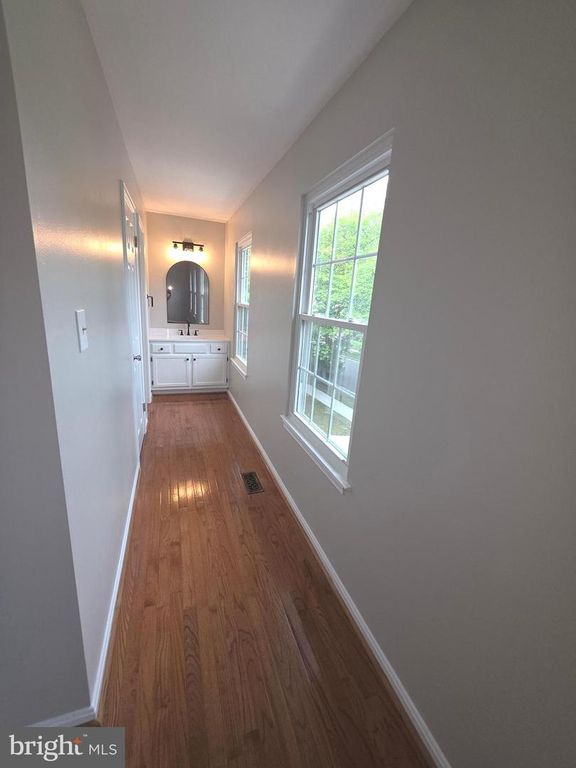 Image 15 of property listing at 17234 BROOKMEADOW LN, Upper Marlboro, MD 20772