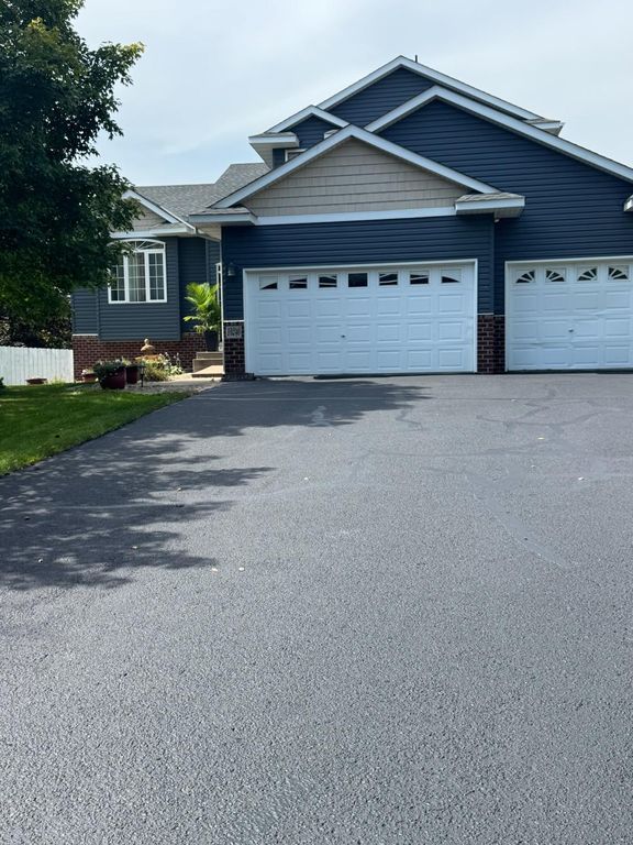 10240 Madison Street NE, Blaine, MN 55434 — exterior