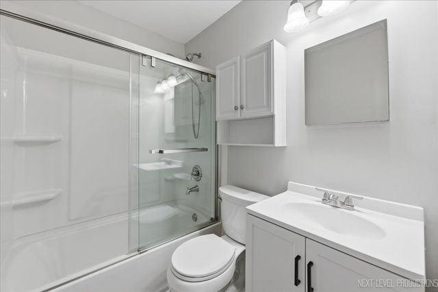 1909 Forrest Boulevard, St. Charles, IL 60174