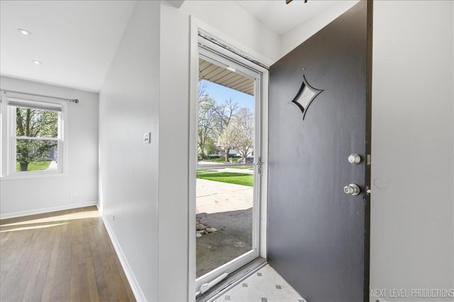 1909 Forrest Boulevard, St. Charles, IL 60174