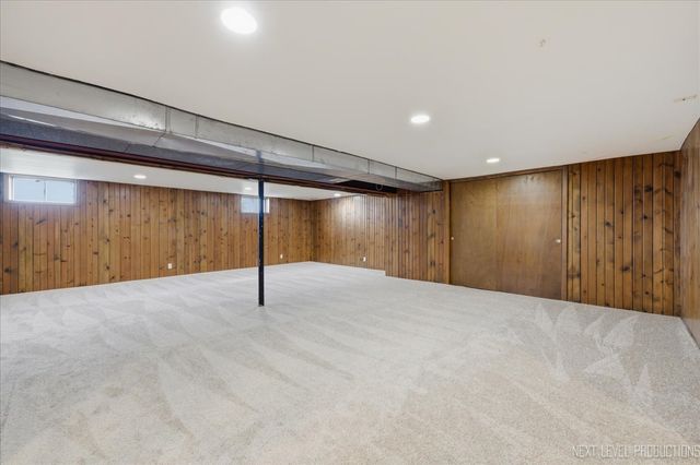 1909 Forrest Boulevard, St. Charles, IL 60174