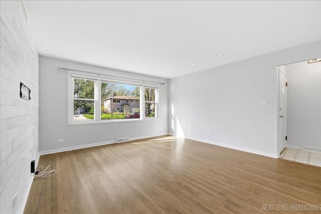 1909 Forrest Boulevard, St. Charles, IL 60174