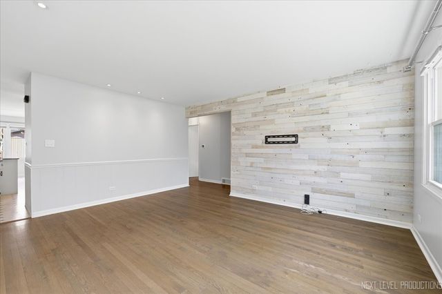 1909 Forrest Boulevard, St. Charles, IL 60174