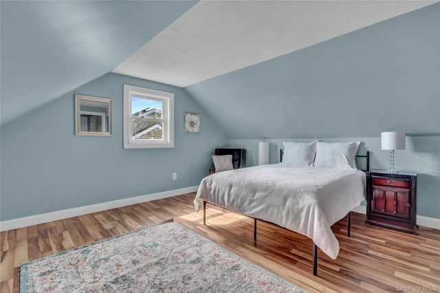 77 Farmers Avenue, Lindenhurst, NY 11757