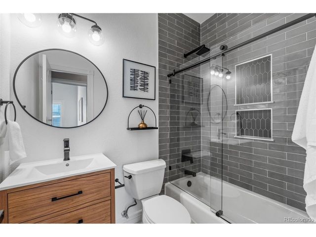 2825 Wyandot St, Denver, CO 80211