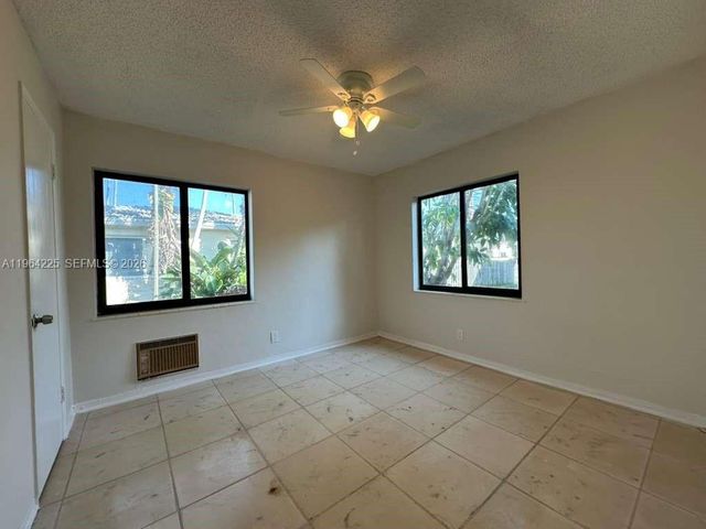 926 Polk St, Hollywood, FL 33019