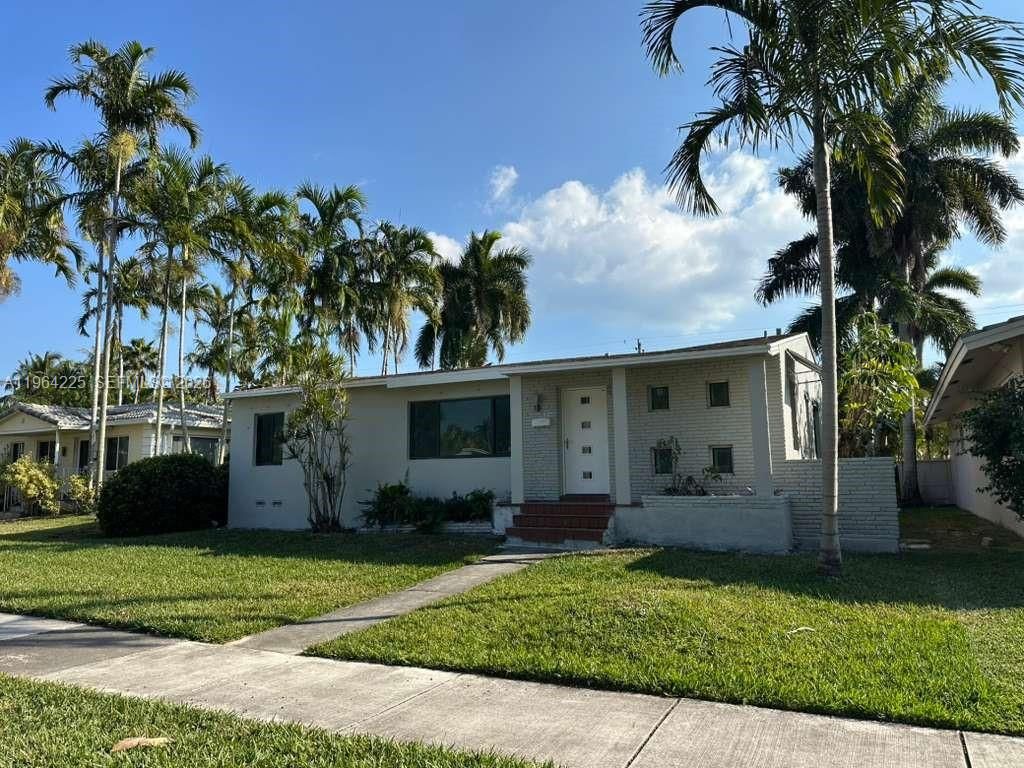 926 Polk St, Hollywood, FL 33019