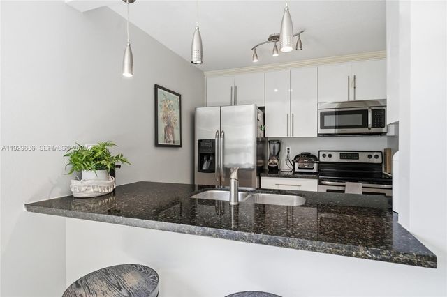 2160 SW 16th Ave 120, Miami, FL 33145