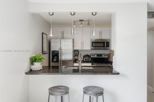 2160 SW 16th Ave 120, Miami, FL 33145