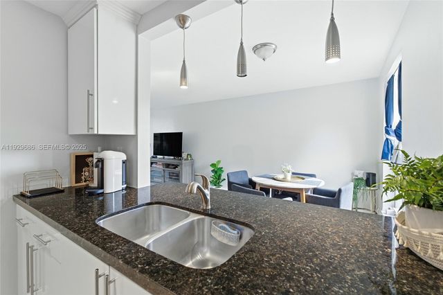 2160 SW 16th Ave 120, Miami, FL 33145