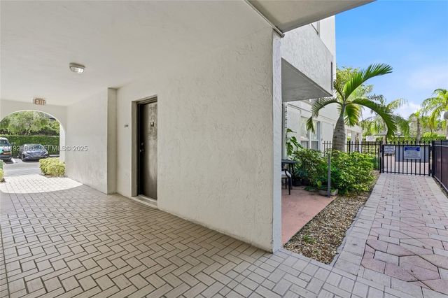 2160 SW 16th Ave 120, Miami, FL 33145