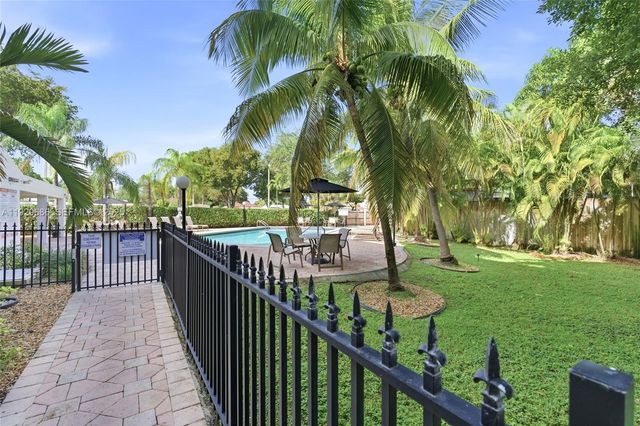 2160 SW 16th Ave 120, Miami, FL 33145