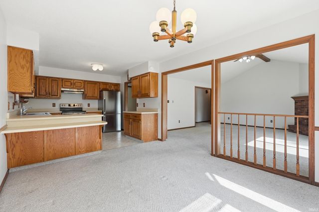 2921 Settlement Creek Run, Fort Wayne, IN 46804