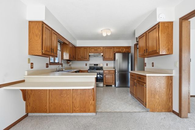 2921 Settlement Creek Run, Fort Wayne, IN 46804