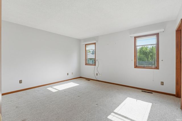2921 Settlement Creek Run, Fort Wayne, IN 46804