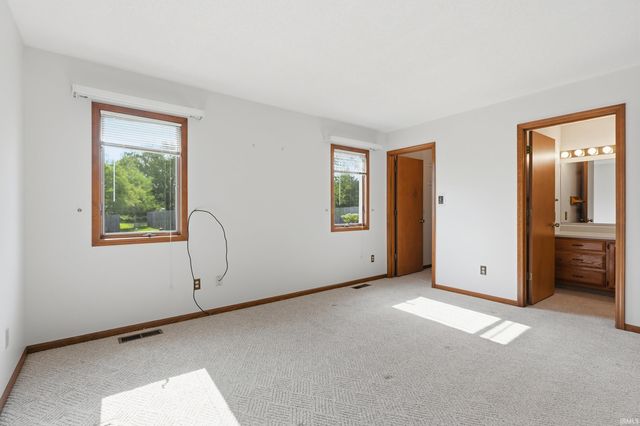 2921 Settlement Creek Run, Fort Wayne, IN 46804