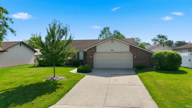 2921 Settlement Creek Run, Fort Wayne, IN 46804