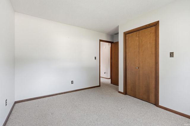 2921 Settlement Creek Run, Fort Wayne, IN 46804