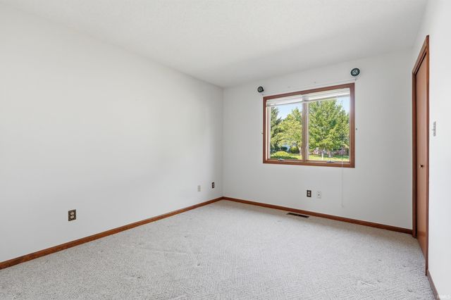 2921 Settlement Creek Run, Fort Wayne, IN 46804