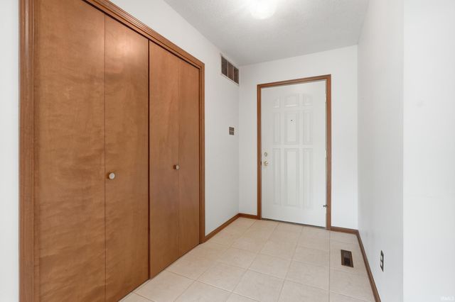 2921 Settlement Creek Run, Fort Wayne, IN 46804
