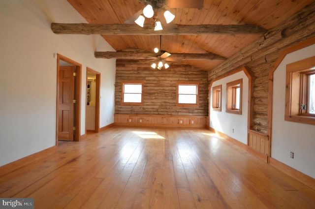 450 OPEQUON WOODS CIR, Stephenson, VA 22656