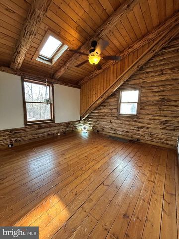 450 OPEQUON WOODS CIR, Stephenson, VA 22656