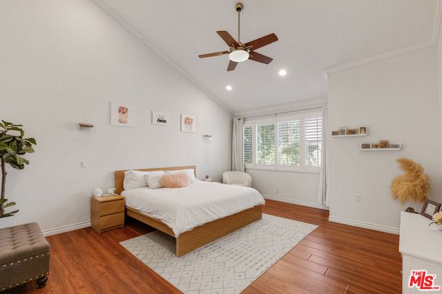 5215 White Oak Avenue 2, Los Angeles, CA 91316