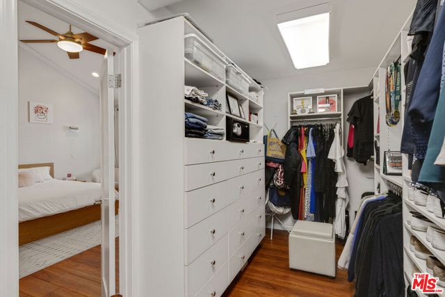 5215 White Oak Avenue 2, Los Angeles, CA 91316