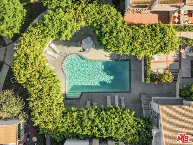 5215 White Oak Avenue 2, Los Angeles, CA 91316