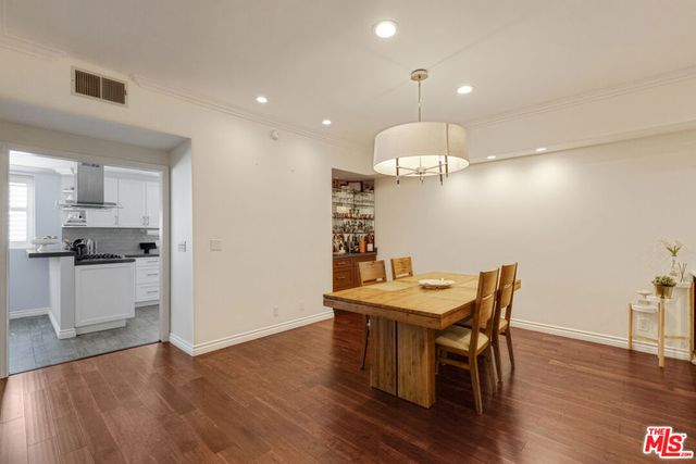 5215 White Oak Avenue 2, Los Angeles, CA 91316