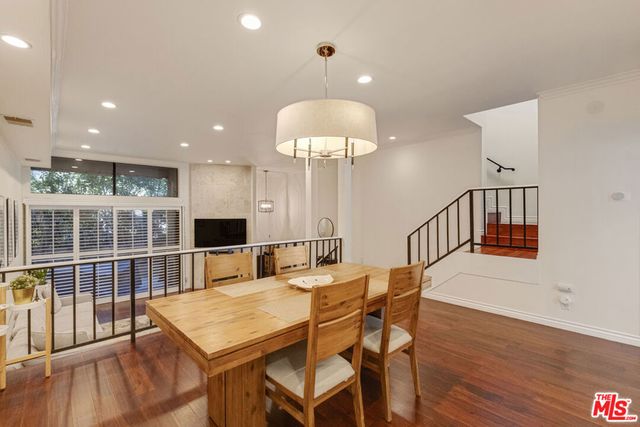 5215 White Oak Avenue 2, Los Angeles, CA 91316