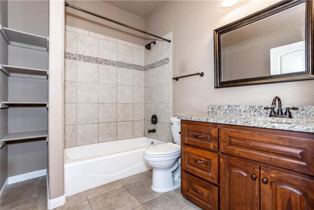 134 Honopu DR, Bastrop, TX 78602
