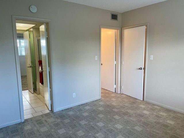 1117 Lake Terrace F-210, Boynton Beach, FL 33426