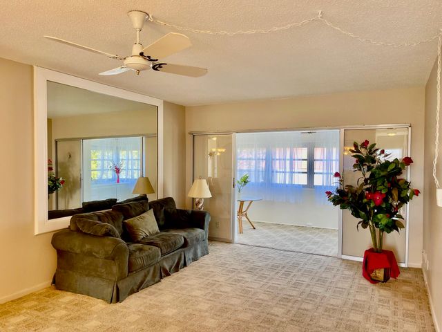 1117 Lake Terrace F-210, Boynton Beach, FL 33426