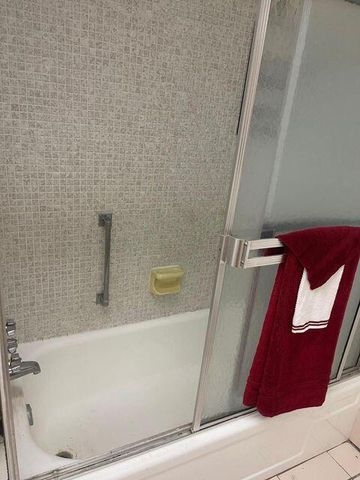 1117 Lake Terrace F-210, Boynton Beach, FL 33426