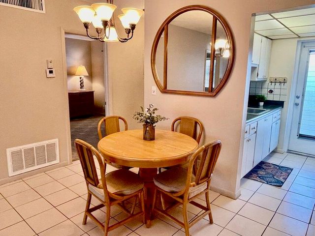 1117 Lake Terrace F-210, Boynton Beach, FL 33426