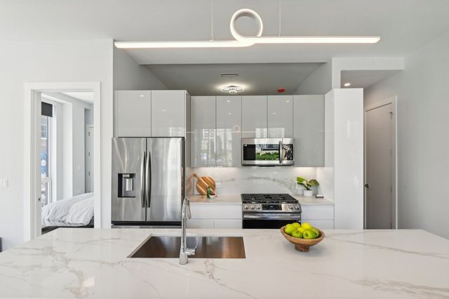 812 W Adams Street 515, Chicago, IL 60607