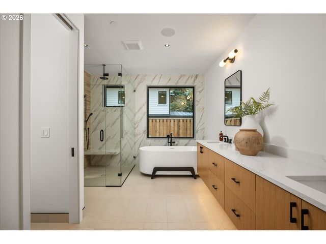 5154 Sw Dawn St, Lake Oswego, OR 97035